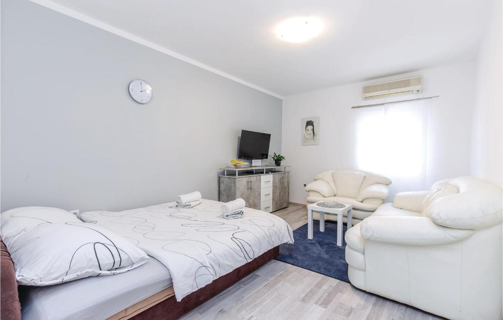 Stunning Apartment In Kostrena With Kitchen Dış mekan fotoğraf