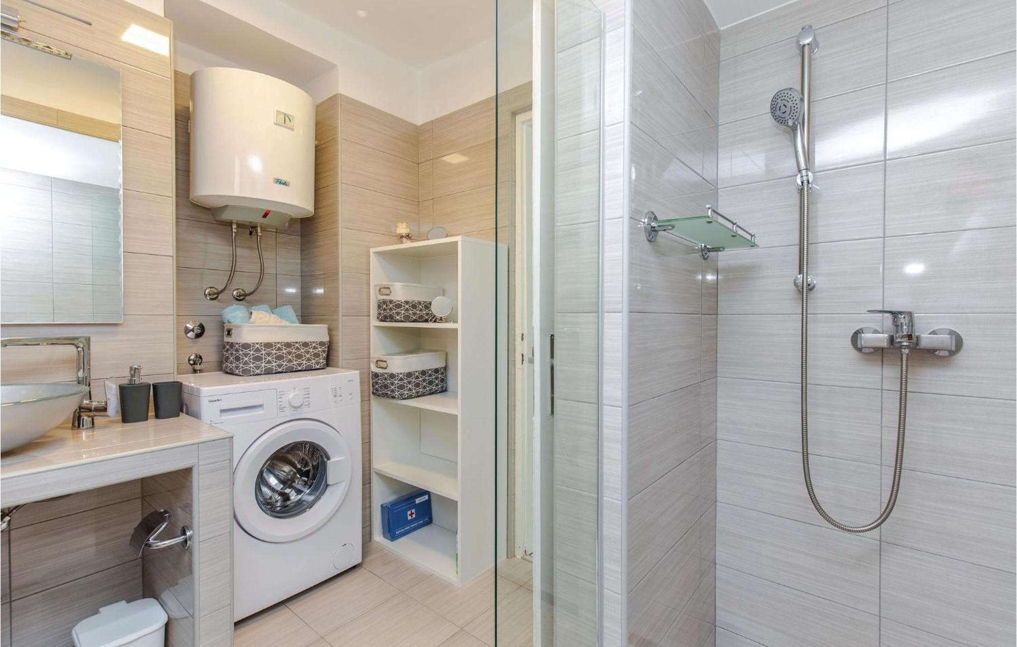 Stunning Apartment In Kostrena With Kitchen Dış mekan fotoğraf
